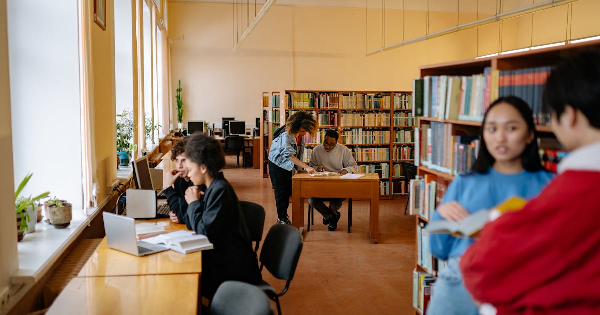Que faire après un bac STMG ? — Guide complet 2026